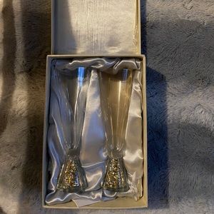 ⭐️Vintage Oleg Cassini Gold Flutes⭐️